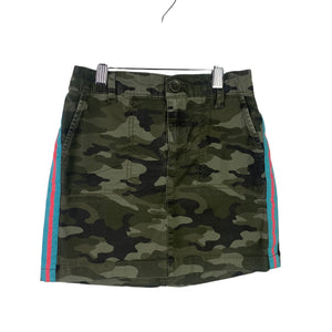 Gap camo skirt size 8–10