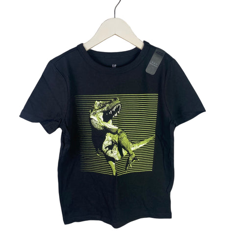 Gap T-shirt size 6-7 new!